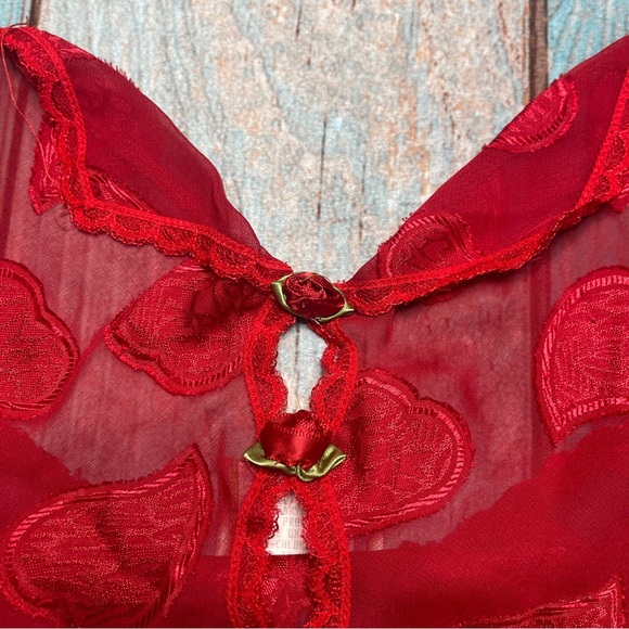 VNTG California Dynasty Red Lingerie Set - Picture 5 of 9